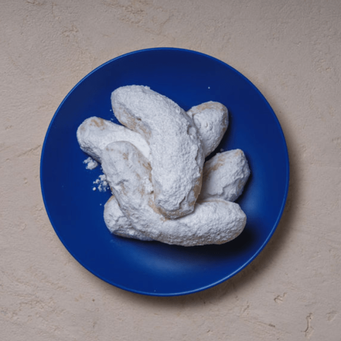 greekladyfoods shortbread kourabiedes 700x700